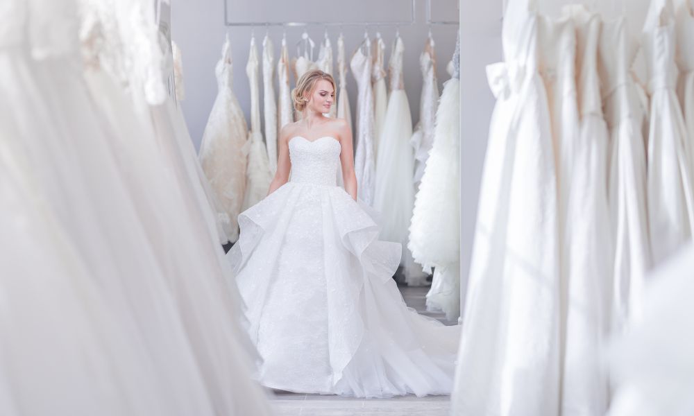 How Brides Should Prepare for Wedding Dress Shopping